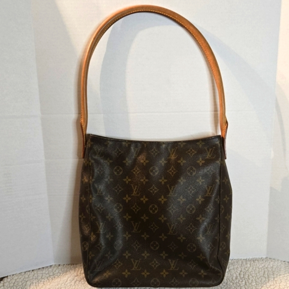 Louis Vuitton Looping GM Monogram Shoulder Bag - Picture 6 of 14